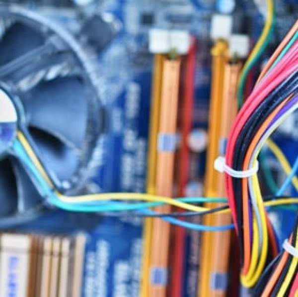 O CONNECTPROPLUS é um sistema de automação industrial que permite a gestão de usuários e suas permissões para as interações com o sistema. De forma simples e rápido, o sistema se adapta às características do usuário logado.